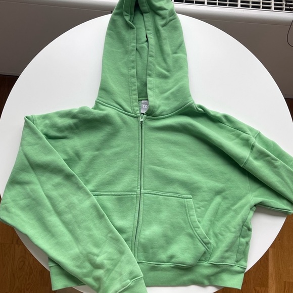 Aritzia Tops Aritzia Tna Cozy Boyfriend Crop Zip Up Poshmark